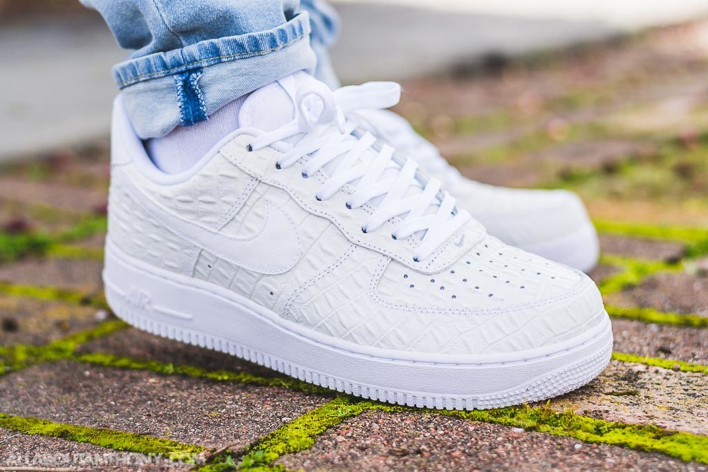 Nike Air Force 1 LV8 White Croc Review