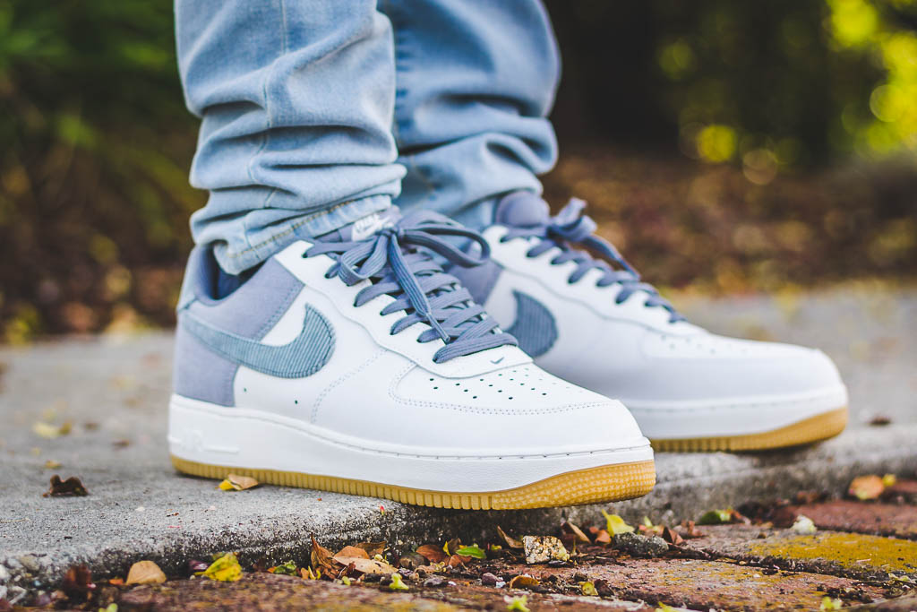 air force 1 swoosh pack on feet