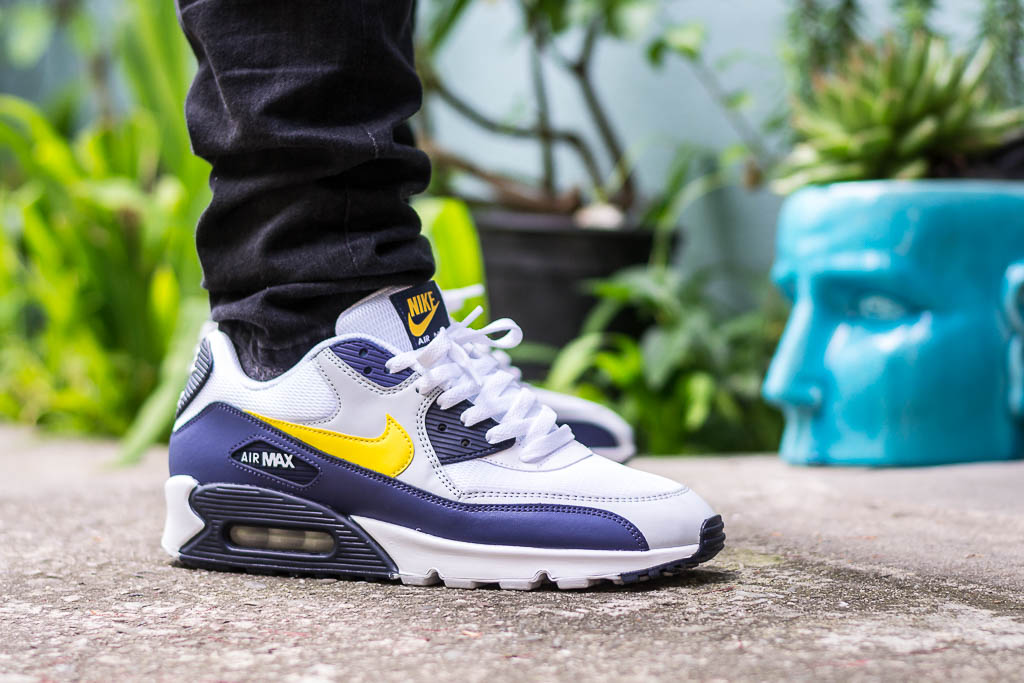 air max 90 yellow and blue