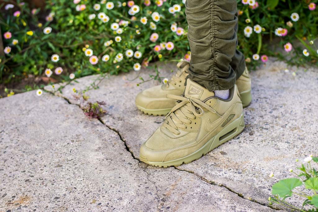 Nike Air Max 90 Premium Olive Review