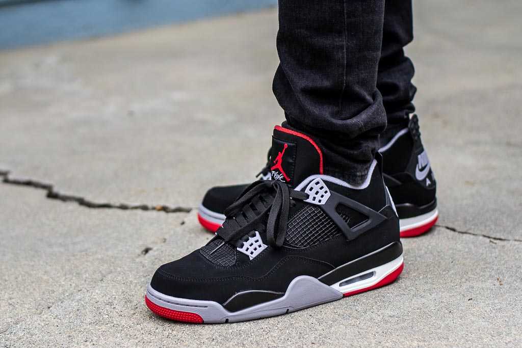 2019 Air Jordan 4 Bred On Feet Sneaker 
