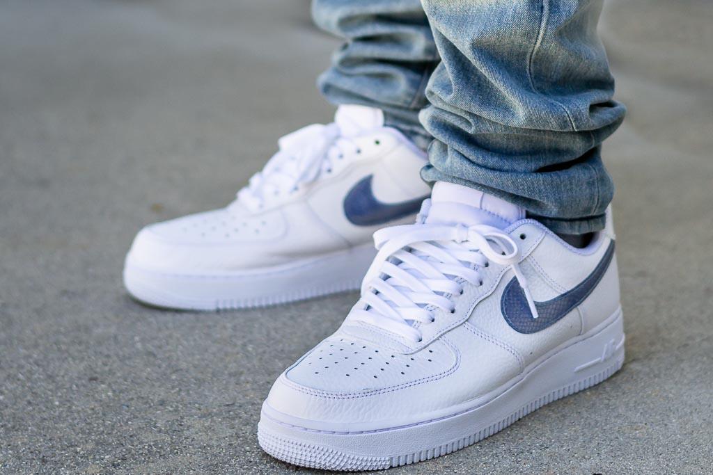 air force 1 all white on feet