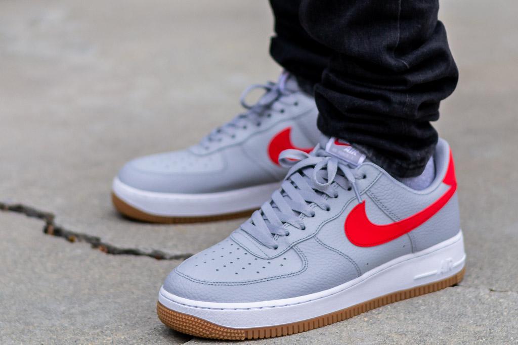 nike air force 1 black and white on feet