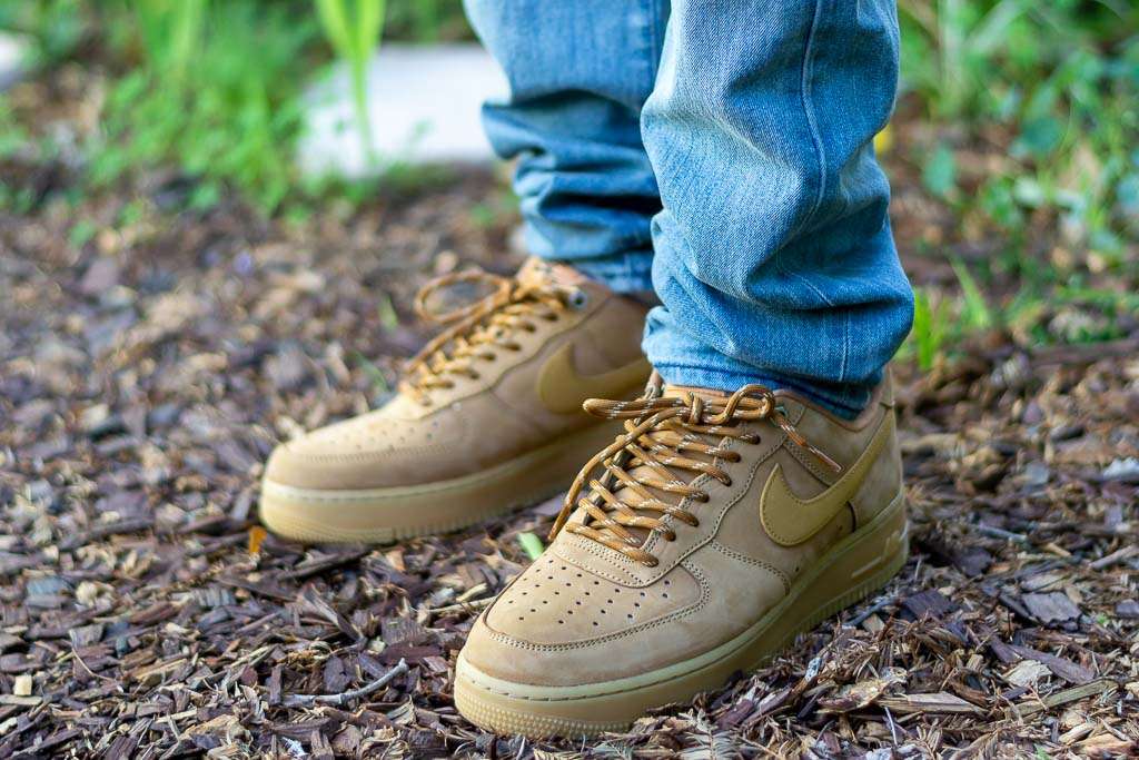 nike air force 1 low on feet