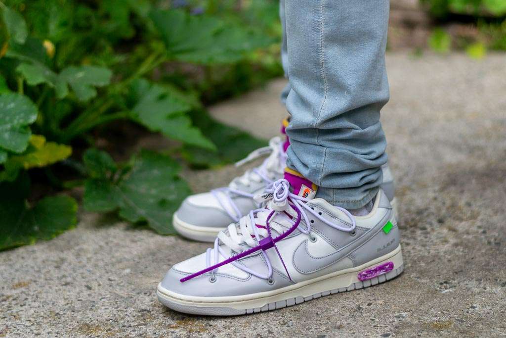 nike x off white dunk low on feet