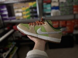 Nike Dunk Low SB Escargot