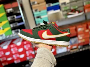 Nike SB Dunk Low Supersonics